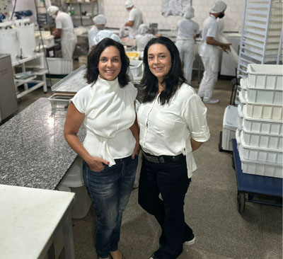 ana e lu na fabrica